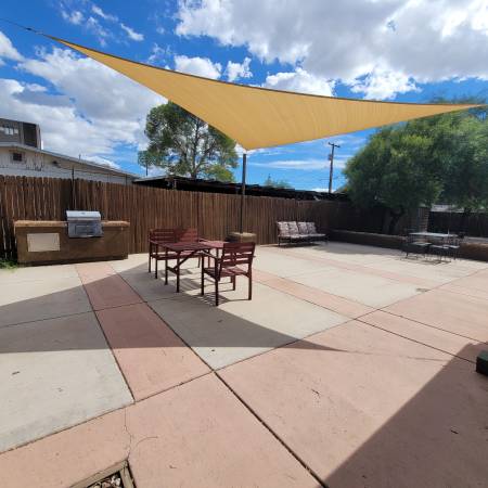$1,100 / 1br - 600ft2 - 5 minutes from UofA pets welcome (Plumer and 18th Street)63674947216257122
