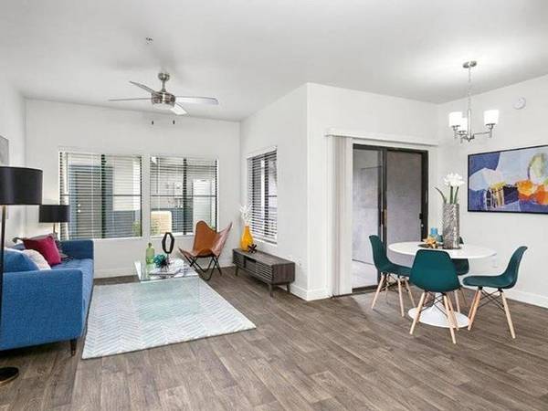 $1,899 / 3br - 1120ft2 - Public Transportation, Controlled Access/Gated, Air Conditioning64047708673411121