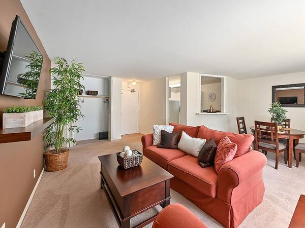 $1,130 / 1br - 710ft2 - Combinando relajación y sofisticación para crear el lugar ideal. (1610 Sunset Ave, Waukegan, IL)63774346362755120