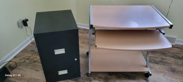 Computer desk 1