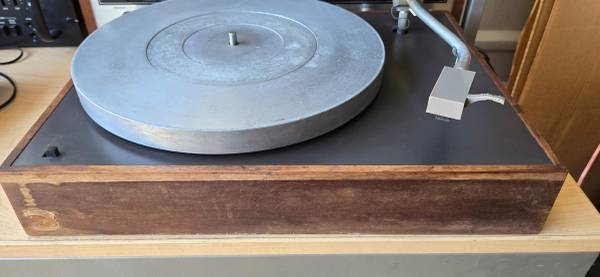 AR XA Acoustic Research Turntable - Need Some Work 1
