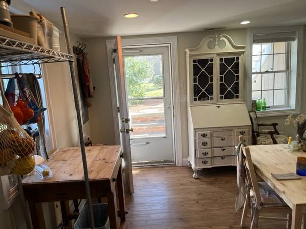 $1,450 / 350ft2 - Spacious & Bright Studio-All Util Incl. (Norwalk)63995824358018122