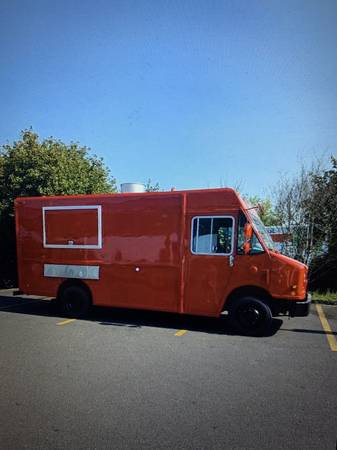 2005 Freightliner MT45 Food Truck for Sale – Perfect for Mobile Food S 1