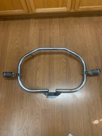 Kawasaki Vulcan VN800 Crash Bar with Foot Pegs. 1
