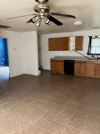 $900 / 1br - Wrightshop rd (Madison Heights)63851968944641121