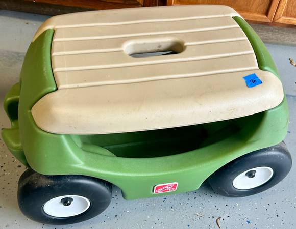 Step2 Garden Cart 1