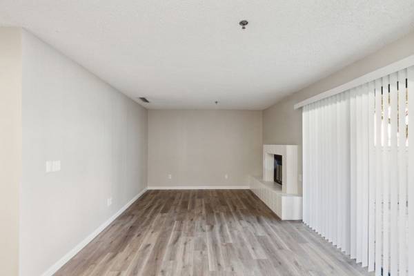 $2,150 / 2br - 950ft2 - Stainless Steel Appliances, Spacious Kitchen, Pets Allowed (100 Summerfield Dr, Vacaville, CA)63900311922179121
