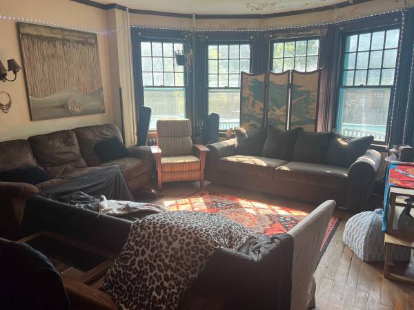 $1,150 / 1br - Furnished monthly - Utilities incl - Walk to Downtown/UNCA (Montford)64029210020609123