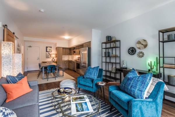 $1,680 / 1br - 619ft2 - New Price drop on 1 Bedrooms homes! Apply today! (1885 NW Quimby St. Portland, OR 97209)63841707488003124