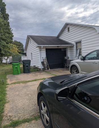 $81,500 / 3br - 3bed 1bath smaller family house with attached garage. (Coshocton)63617357840129123