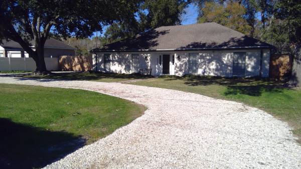 $640 / 3br - private room for rent in home (Amelia)64036372954115123