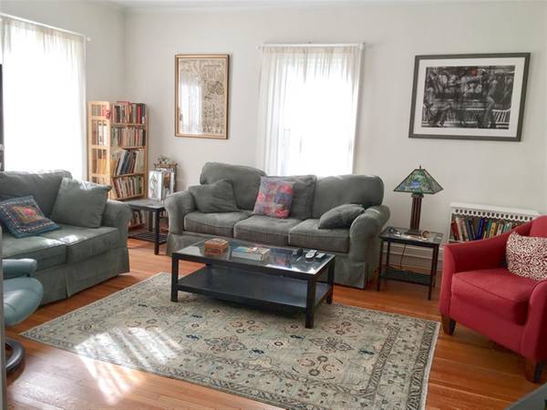 $2,250 / 2br - Union Sq 1+/2 Bedroom with Heat Included - Furnished (Somerville \ Union Sq. \ Prospect Hill)63856336262403122