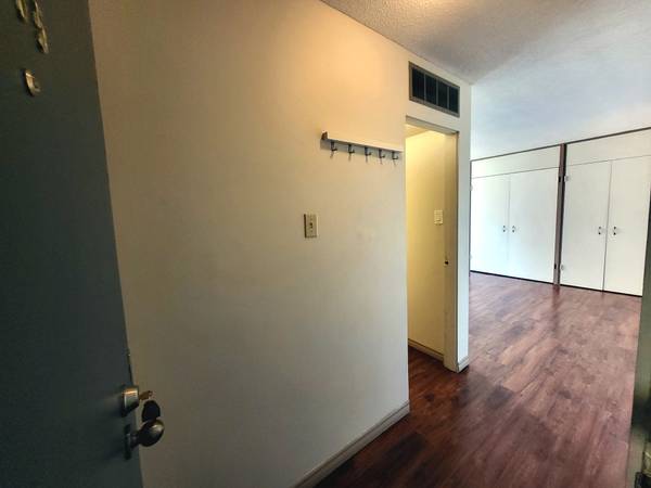 330 14 Ave SW - Studio 505 2