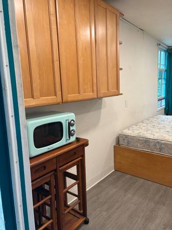 $1,575 / 1br - 130ft2 - Dorm Style Tiny Home (santa cruz)63880133853441122