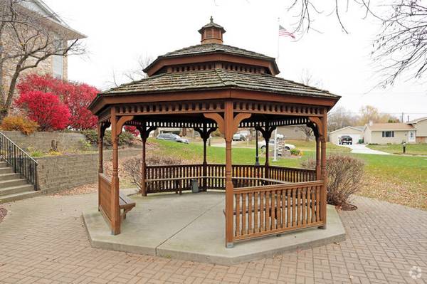 Cute Studio Apartment! 1