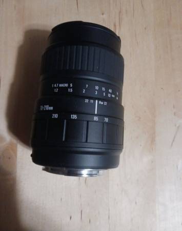 Sigma Zoom 70-210 mm 1:4-5.6 uc-ii - $25 (Everett)63444059644291121