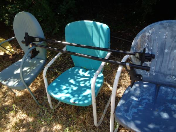 YAKIMA Roof Rack for vehicles with factory roof gutters 1