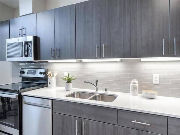 $1,449 / 1br - 630ft2 - Our Urban 1-bedroom homes will WOW you. Stop in TODAY! (Fisher's Landing)63831607464835122