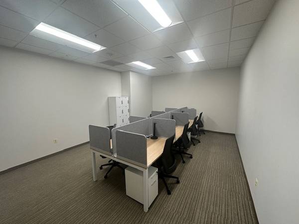 $180 $180 Dedicated Co-Working Desk, Calverton Maryland (Calverton)64150341441281122