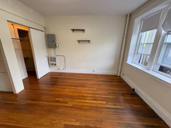 $1,945 / 999ft2 - Studio 1 Bath Available on Chiswick Road Brighton - $1945/month (Cleveland Circle - Brighton)63690755195267120