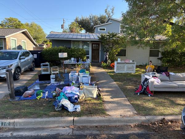 Yard sale photo