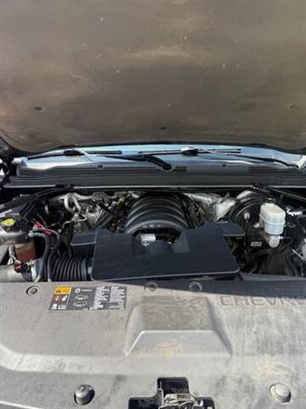 2016 Chevrolet Suburban LT 1500 - $12,99163619674818691124