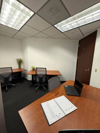 $1,333 Office 949A — Private Space for 2 (Miami, FL)64051006473987120