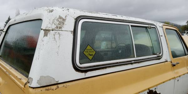 CHEVY BLAZER ROOF TOP  SLIDING SIDE WINDOW SLIDERS 1