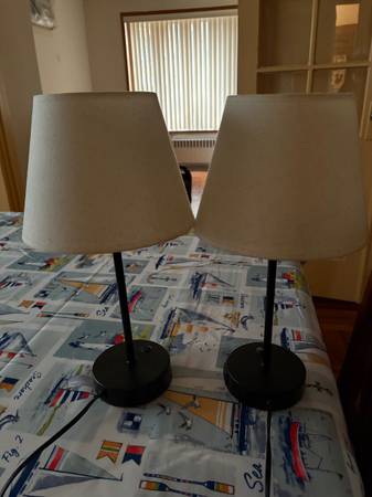 Free small desk lamps 1
