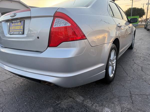 2012 FORD FUSION "ONE OWNER"CLEAN CARFAX WITH 43 SERVICES,SPORTY LOOOK - $5,380 (7510 CULEBRA RD BETWEEN POTRANCO/INGRAM RD)63469880049281123