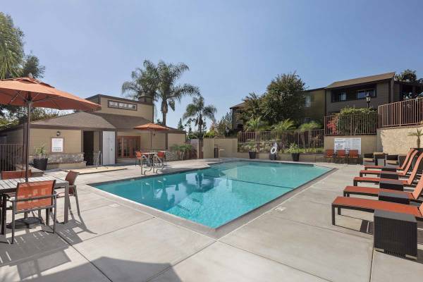 $2,445 / 2br - 1008ft2 - 24-Hour On Call Emergency Maintenance, Heated Swimming Pool & Spa (9850 19th Street, Alta Loma, CA)64028083735683120