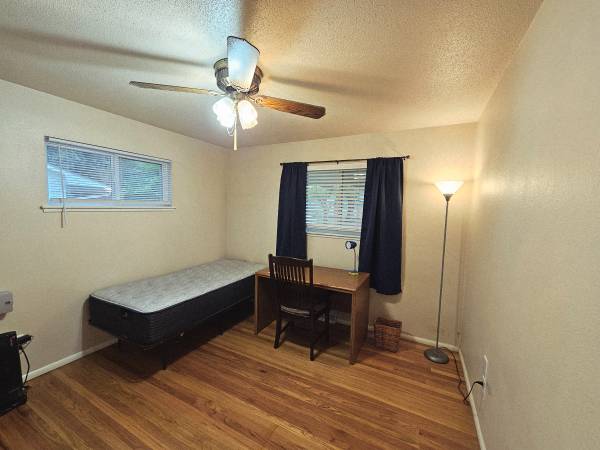 $750 / 1br - 150ft2 - Private Bedroom/shared bathroom Central Colorado Springs (Central Colorado Springs)63658179226241120