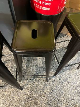 24” Metal Bar Stools 1