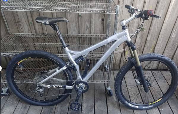 Specialized FSR Medium Size, 26" wheel 1