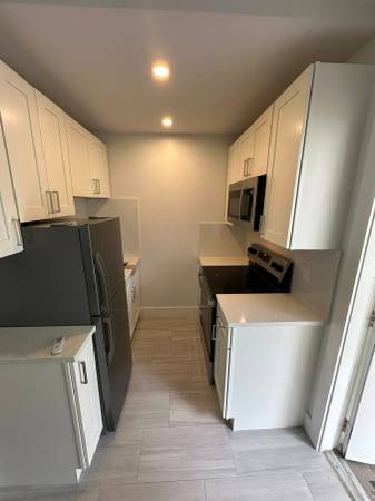 $1,500 Studio on A1A with Full Kitchen! Full Month Free (Deerfield Beach)63825137453443122