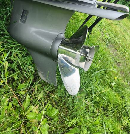 Volvo penta SX-A 4.3 lower unit 1