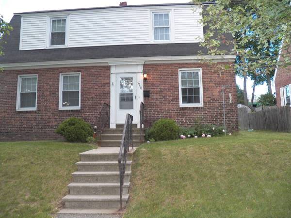 $2,250 / 2br - 648ft2 - 2 bedroom apt/ $2,250/ Desirable Atlantic Heights - Portsmouth (648 Kearsarge Portsmouth NH)63932188076291120