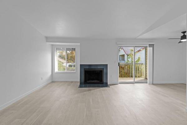 $2,995 / 2br - 984ft2 - The Wait is Over! New Clubhouse Opening at Elevate Apts - April 2025! (Lynnwood)63934419772162121