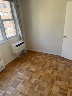 $1,200 / 1br - Habitación en edificio de lujo con conserje – Zona céntrica de Midtown (Murray Hill/Kips Bay) (Murray Hill)63689861678081121