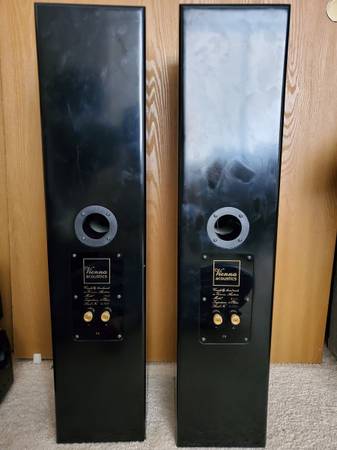 Altavoces Vienna Acoustic Bach - $800 (Salinas)62975763917697123