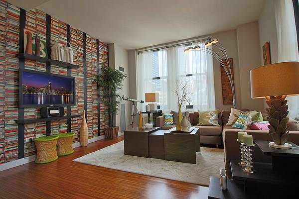 $2,220 / 1br - Historic One Bedroom-In unit W/D, Gym, Green Space-The Loop (The Loop)63960014760706121