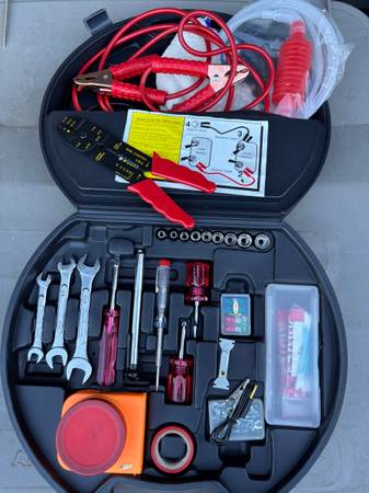Basic Roadside assistance kit 1