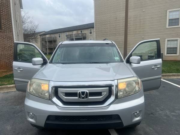 Honda Pilot / 4X4 - SUV - $4,950 (Charlotte)63613444830081124