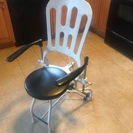 ANTIQUE DENTIST CHAIR 1