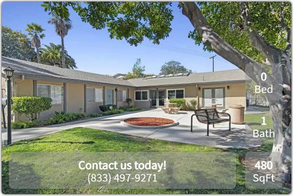 $1,740 / 480ft2 - 55+ In the heart of the action! Studio. Don't miss out! (Escondido)63878583623171121