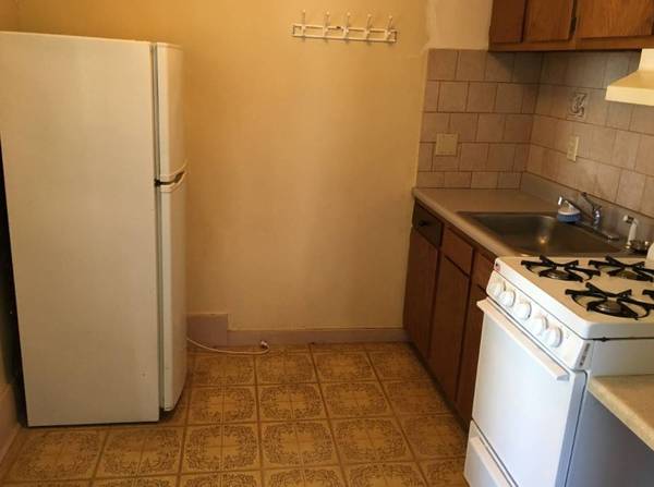 $800 / 1br - 1 Bdrm near downtown GF- $850/month+ (Asheville, NC)64029206831235121