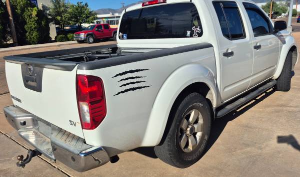 2013 Nissan Frontier SV crew cab - $12,99963470413868161122