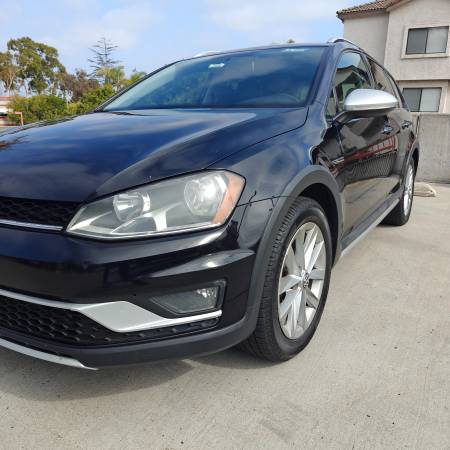 2017 Volkswagen Golf Alltrack TSI - $8.950 (Chula Vista)63440274984579121