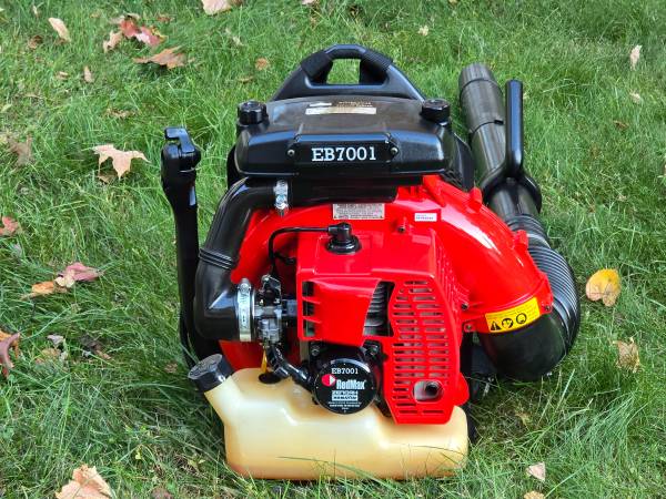 Redmax EB7001 backpack leaf blower 1