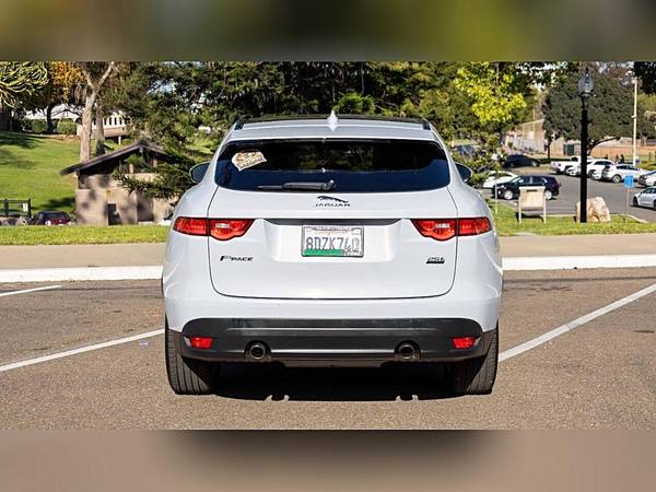 2018 Jaguar F-PACE 25t Premium AWD 4dr SUV - $17995.0063470062241539124